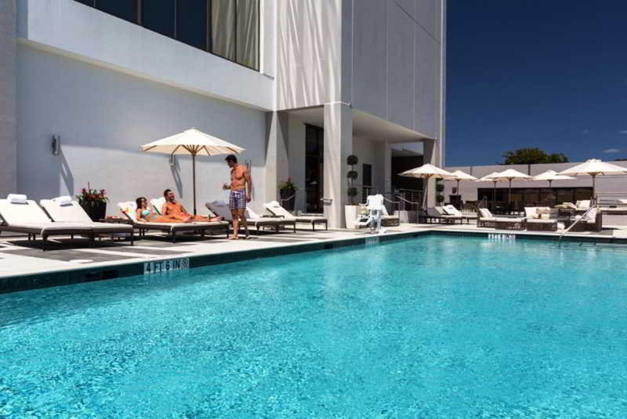 โรงแรมอีบี ไมอามี แอร์พอร์ต Miami Springs ภายนอก รูปภาพ
