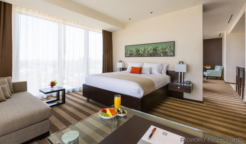 โรงแรมอีบี ไมอามี แอร์พอร์ต Miami Springs ภายนอก รูปภาพ